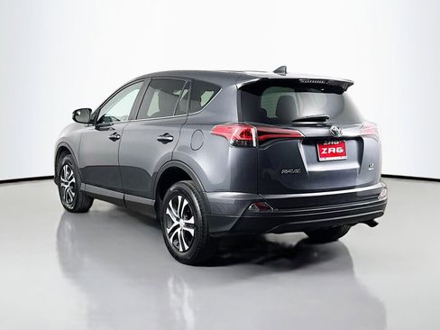 Used 2018 Toyota RAV4 LE image 3