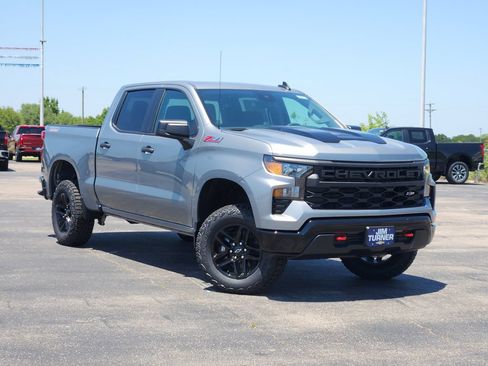 New 2026 Chevrolet Silverado 1500 Custom Trail Boss AWD/4WD image 1