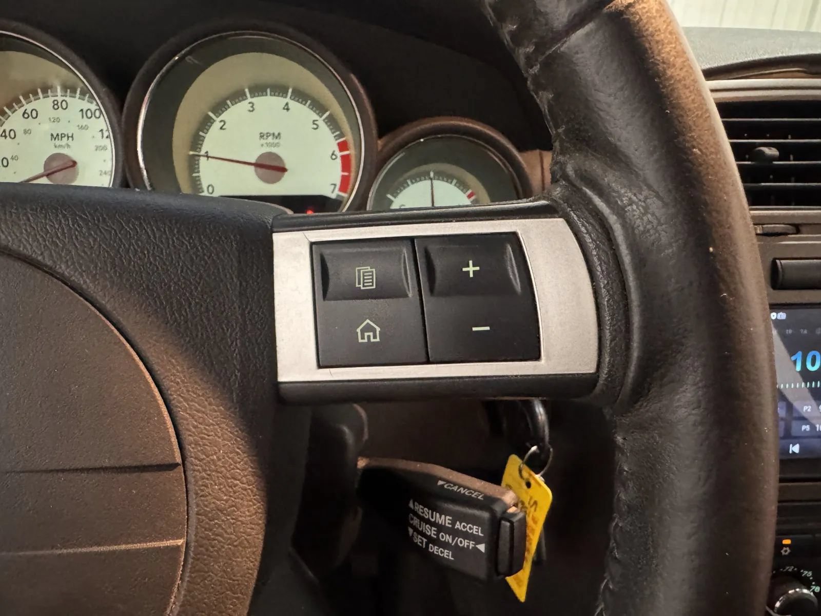 Used 2010 Dodge Charger R/T RWD image 20