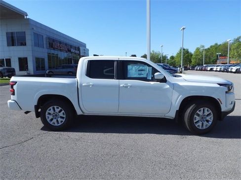 Certified 2024 Nissan Frontier SV w/ SV Convenience Package image 2