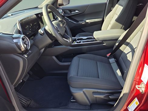 New 2026 Chevrolet Equinox LT AWD/4WD image 10