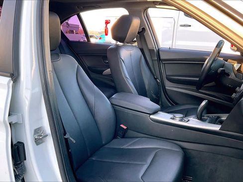 Used 2015 BMW 320i Sedan image 10