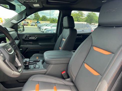 New 2026 GMC Sierra 1500 AT4 w/ AT4 Premium Package AWD/4WD image 8