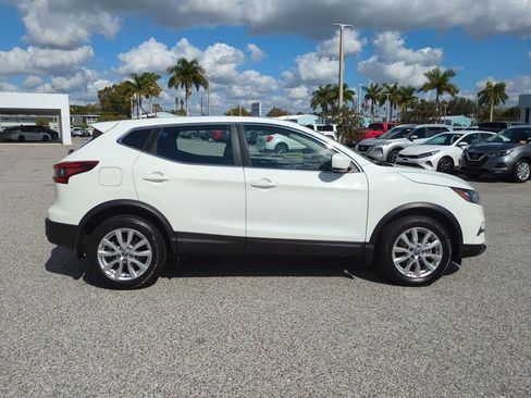 Certified 2022 Nissan Rogue Sport S image 4