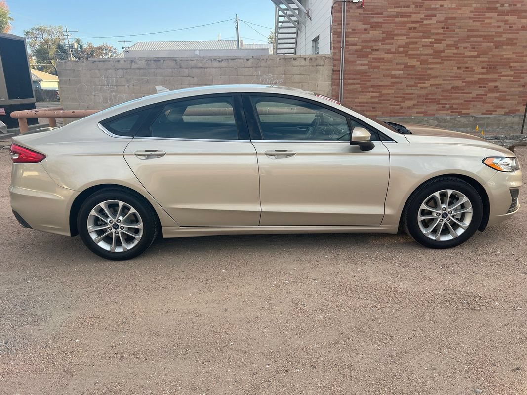 Used 2019 Ford Fusion SE FWD image 8