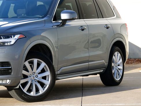 Used 2016 Volvo XC90 T6 Momentum w/ Momentum Plus Package image 22