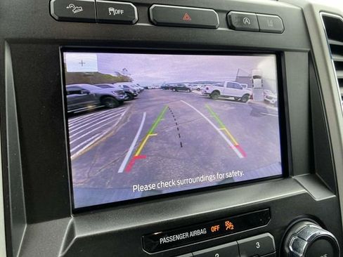 Used 2020 Ford F150 Lariat image 29