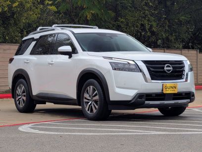 Used 2025 Nissan Pathfinder SL