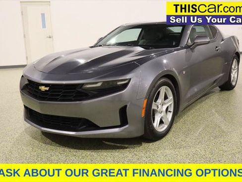 Used 2022 Chevrolet Camaro LT RWD image 4