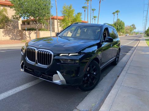 Used 2025 BMW X7 xDrive40i w/ Parking Assistance Package AWD/4WD image 4