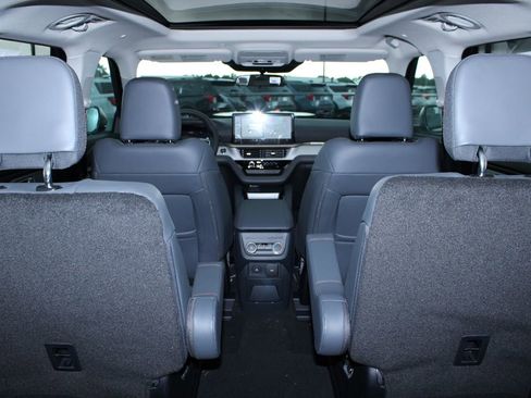 New 2026 Ford Explorer Active w/ Active Comfort Package AWD/4WD image 13