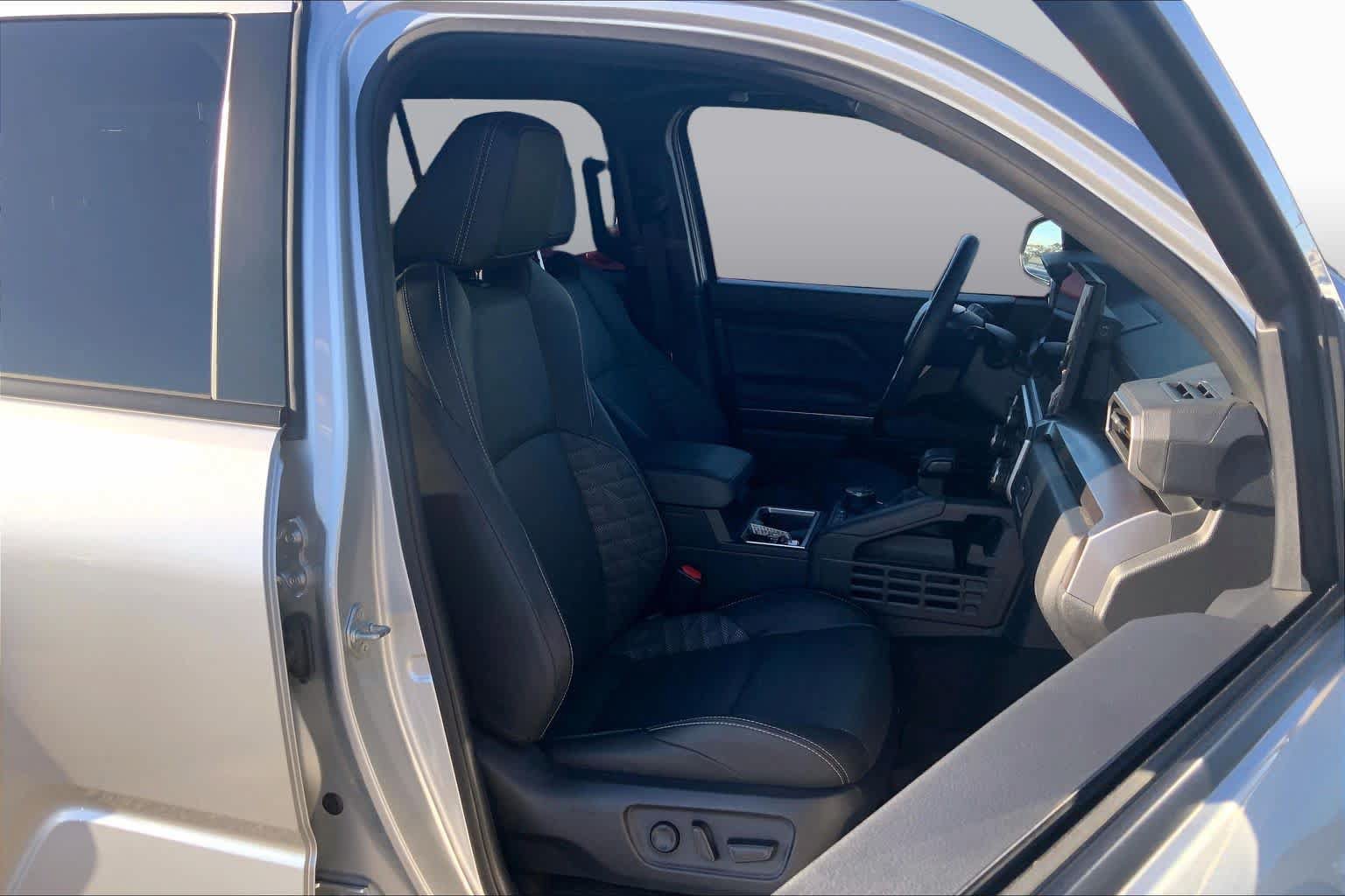 Used 2025 Toyota 4Runner TRD Off-Road Premium w/ Tow Technology Package AWD/4WD image 9