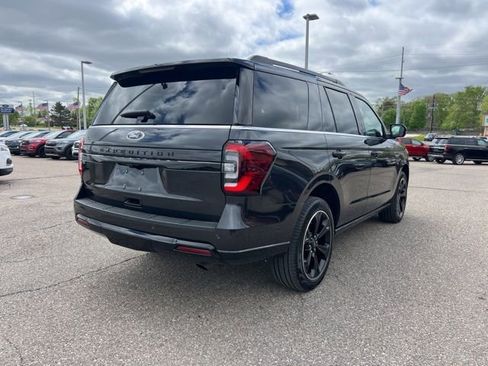 Certified 2024 Ford Expedition Limited AWD/4WD image 4