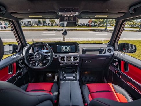 Used 2025 Mercedes-Benz G 63 AMG 4MATIC image 21