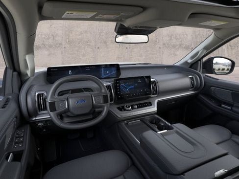 New 2026 Ford Expedition Platinum w/ Driver's Package AWD/4WD image 9