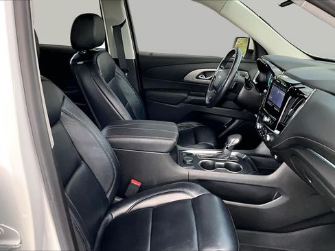 Used 2021 Chevrolet Traverse LT FWD image 9