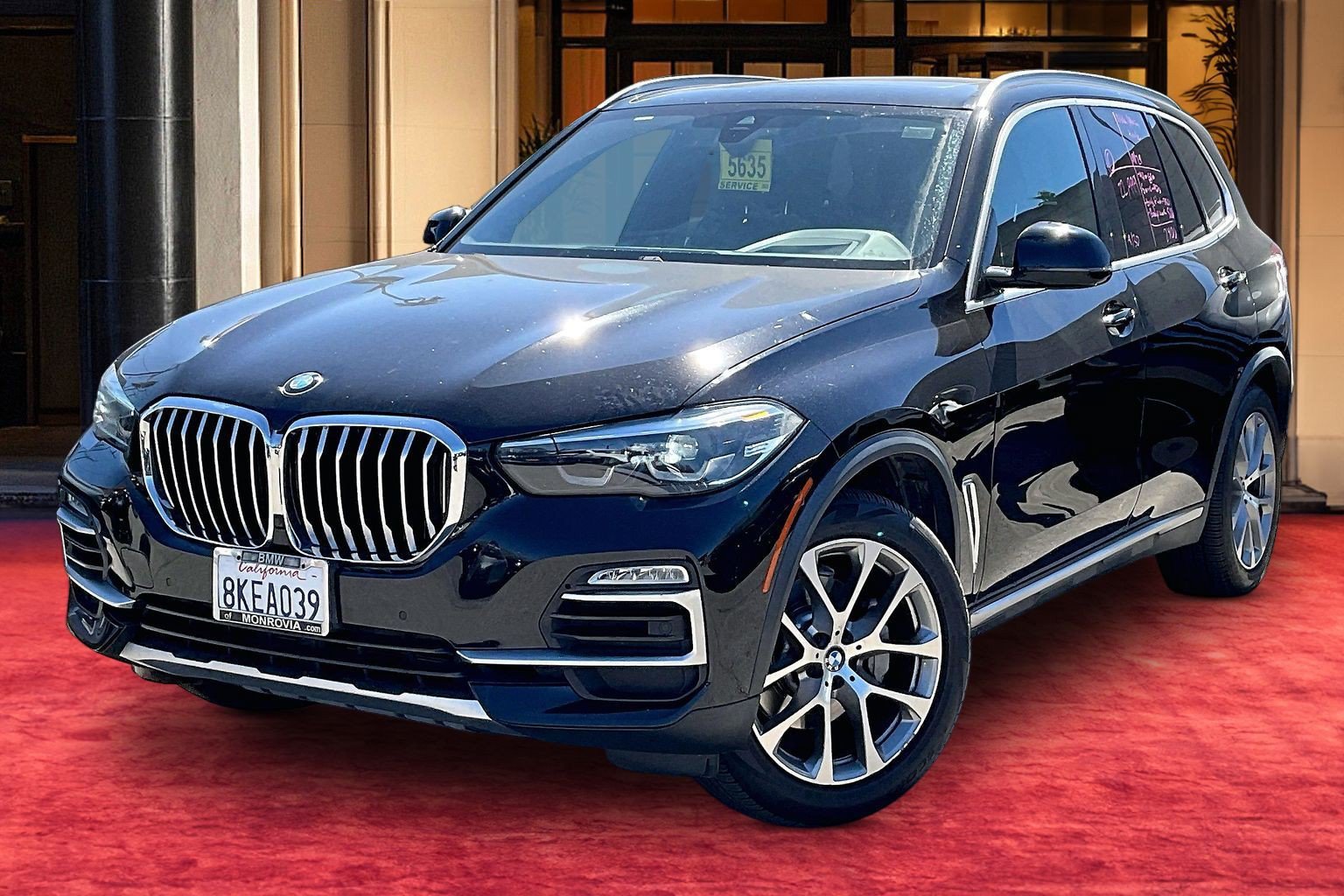 Used 2019 BMW X5 xDrive40i w/ Premium Package 2 AWD/4WD image 1