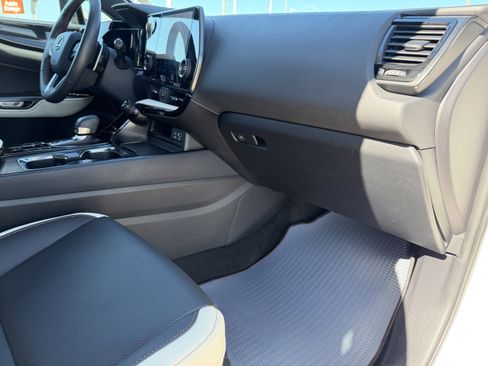 Used 2022 Lexus NX 250 FWD image 14