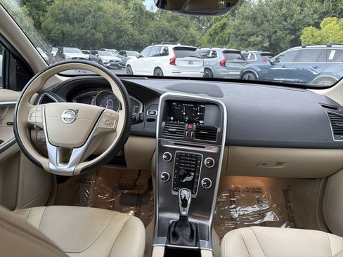 Used 2015 Volvo XC60 T6 Platinum FWD image 30