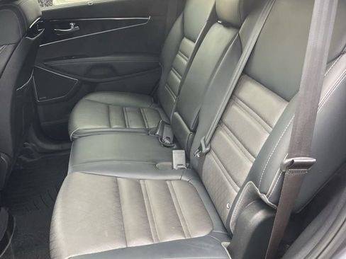 Used 2016 Kia Sorento SX w/ SXL Technology Package image 3