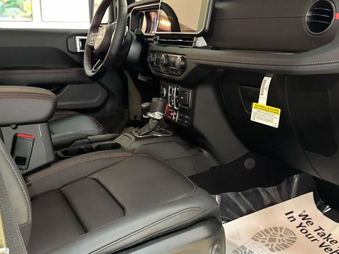New 2026 Jeep Wrangler Unlimited Rubicon 392 w/ Quick Order Package 27X Moab AWD/4WD image 9