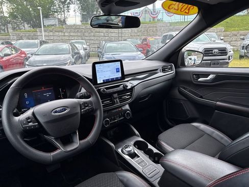 Used 2025 Ford Escape ST-Line AWD/4WD image 17