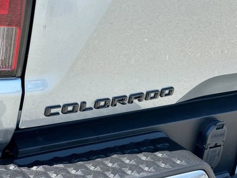 Used 2024 Chevrolet Colorado LT w/ LT Convenience Package III AWD/4WD image 26