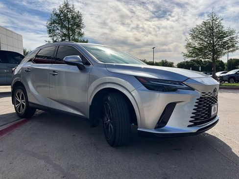 Used 2024 Lexus RX 350 w/ Technology Package image 4