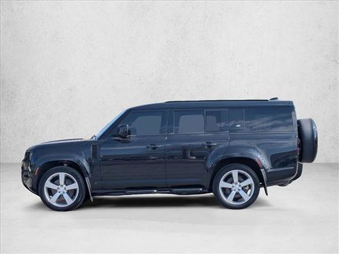 Used 2023 Land Rover Defender 130 X-Dynamic SE AWD/4WD image 9