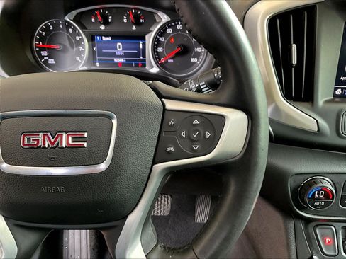 Used 2021 GMC Terrain SLE w/ Driver Convenience Package FWD image 12