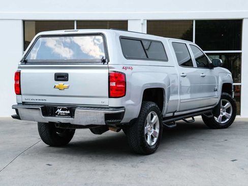 Used 2018 Chevrolet Silverado 1500 LT w/ Texas Edition AWD/4WD image 10