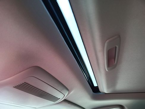 Used 2024 MAZDA CX-90 3.3 Turbo w/ Preferred Plus image 17