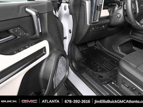 New 2026 GMC Hummer EV 4x4 Crew Cab image 8