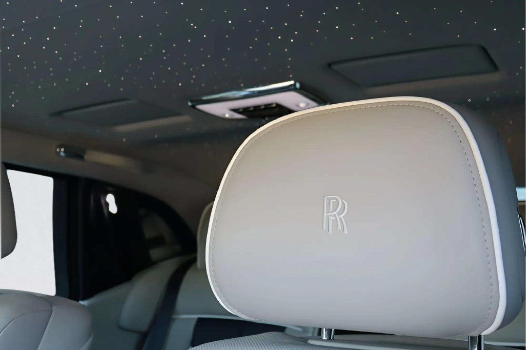Certified 2019 Rolls-Royce Phantom Sedan RWD image 16