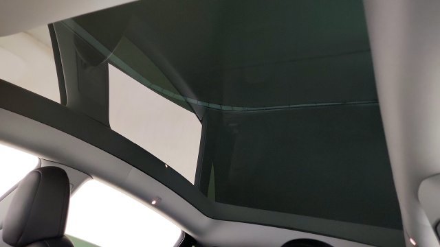 Used 2024 Tesla Model Y 2WD image 72