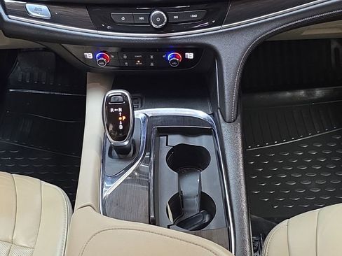 Used 2020 Buick Enclave Essence w/ Sport Touring Edition image 22