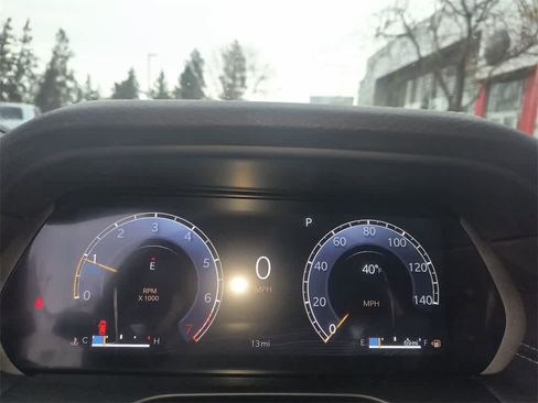 New 2025 Jeep Grand Cherokee Limited image 15