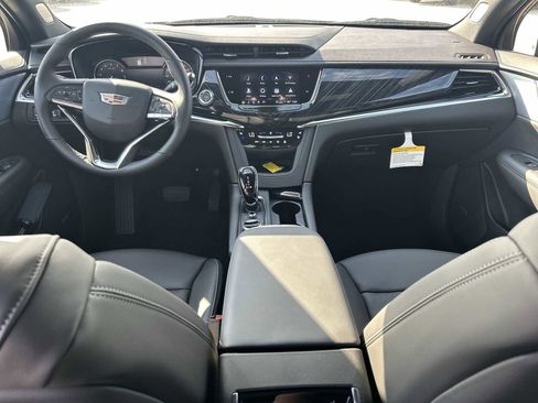 New 2025 Cadillac XT6 Premium Luxury image 13