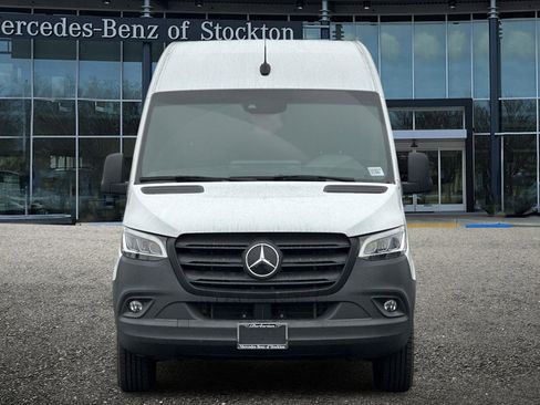 New 2024 Mercedes-Benz eSprinter 170 Cargo image 9