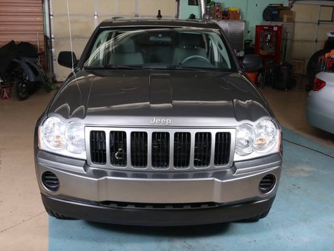 Used 2007 Jeep Grand Cherokee Laredo AWD/4WD image 10