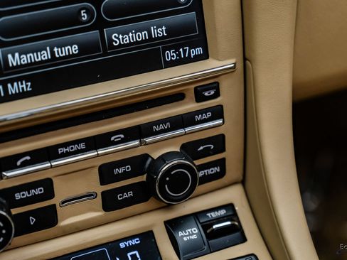 Used 2014 Porsche 911 Turbo S AWD/4WD image 80