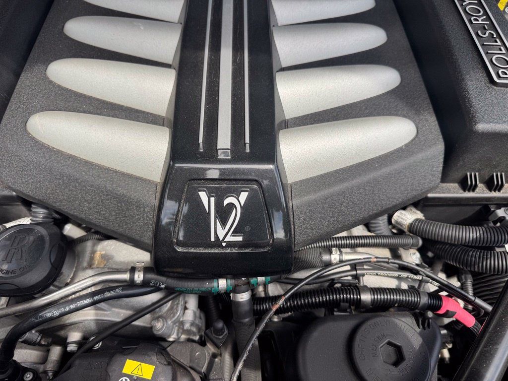 Used 2016 Rolls-Royce Wraith RWD image 18