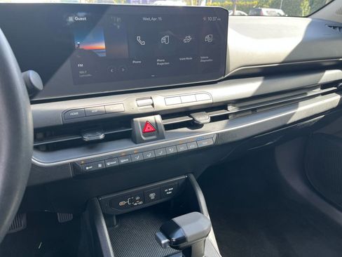 Used 2025 Kia K4 LXS image 17