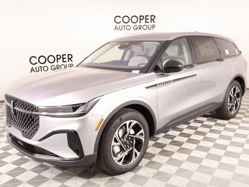 New 2026 Lincoln Nautilus Premier w/ Jet Appearance Package AWD/4WD image 10