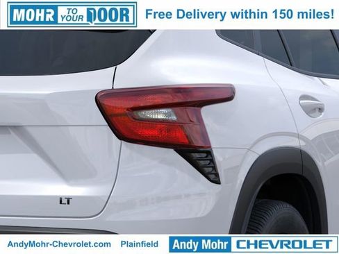 New 2026 Chevrolet Trax LT w/ Sunroof Package FWD image 11
