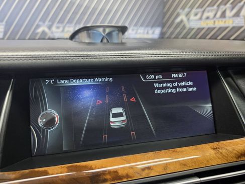 Used 2014 BMW 750i xDrive AWD/4WD image 22