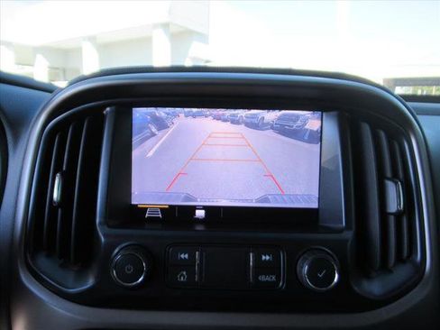 Used 2019 Chevrolet Colorado Z71 w/ Z71 Midnight Edition image 25