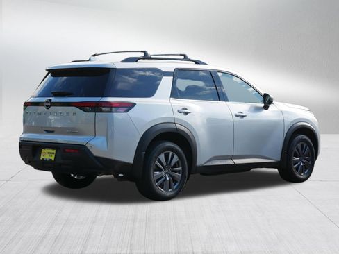 Certified 2023 Nissan Pathfinder SV AWD/4WD image 7