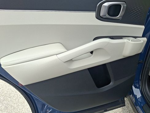 New 2026 Kia Sorento S w/ S Panoramic Sunroof Package AWD/4WD image 8