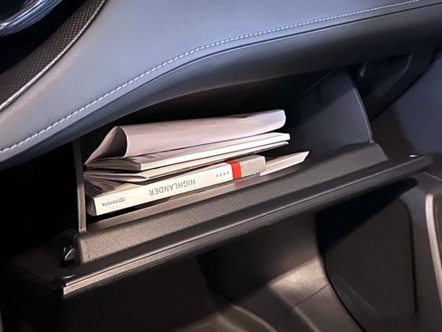 Certified 2026 Toyota Highlander XSE image 27